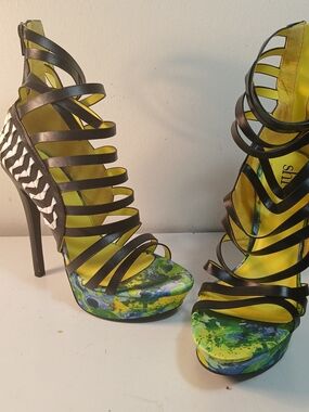 Shi by JOURNEYS Black Strappy Heels with Yellow & Multicolor Floral Platform